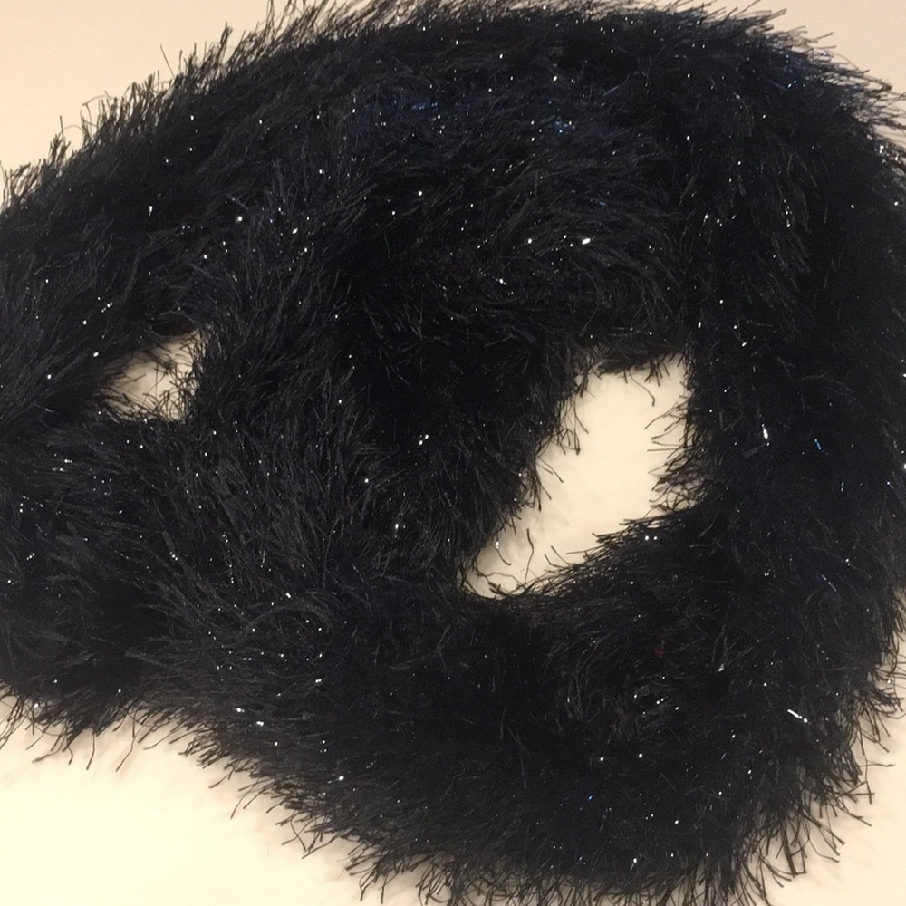 Infinity scarf 🧣 - Picture 3 of 3